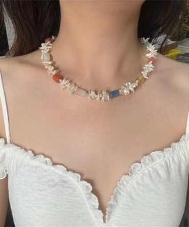 XL31 Natural Pearl and Colorful Stone Necklace for Women, with Niche Design, High-end and Light Luxury Style, Clavicle Chain
