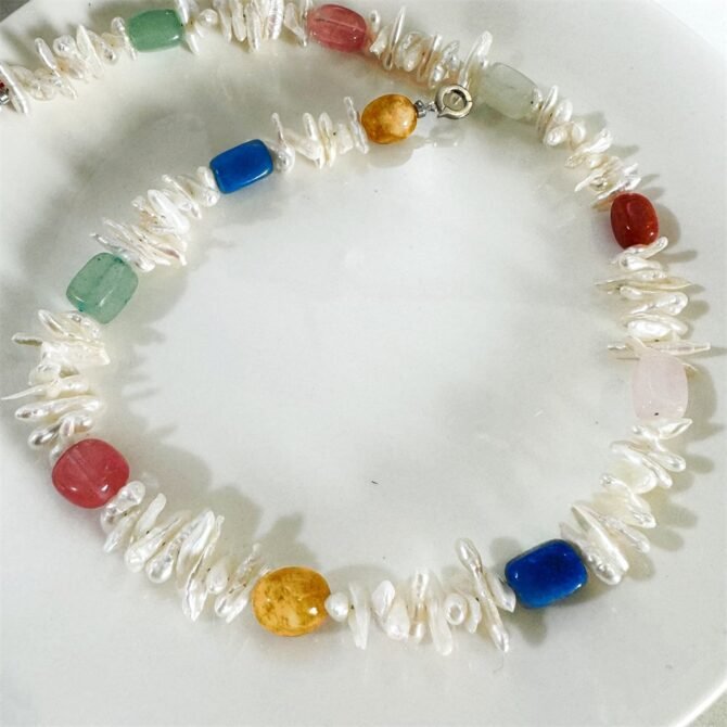 XL31 Natural Pearl and Colorful Stone Necklace for Women, with Niche Design, High-end and Light Luxury Style, Clavicle Chain - Image 2